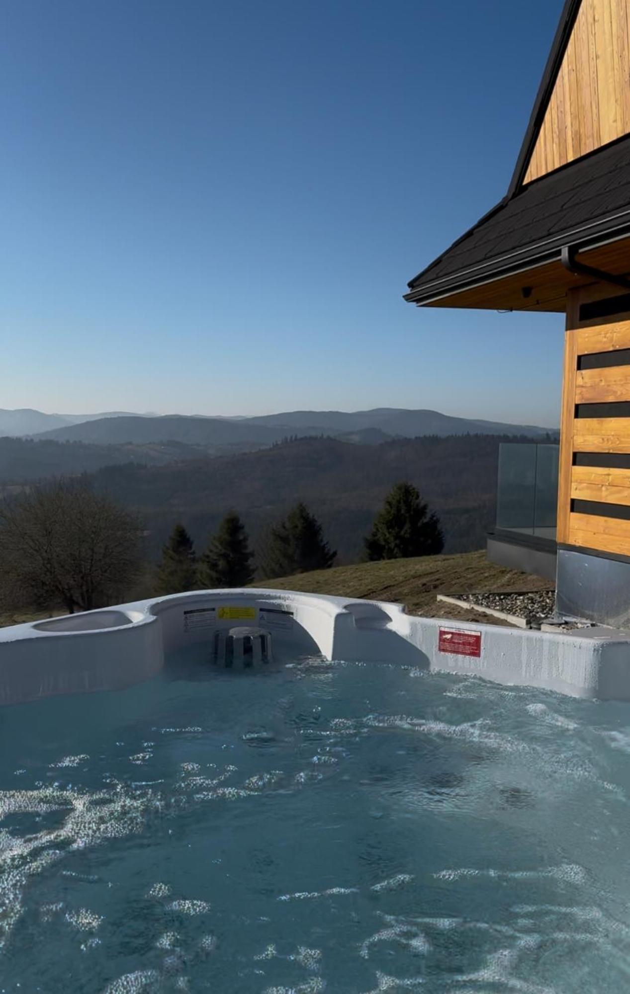 Montini - Wybrane Domki Z Jacuzzi โคเนียคูฟ ภายนอก รูปภาพ